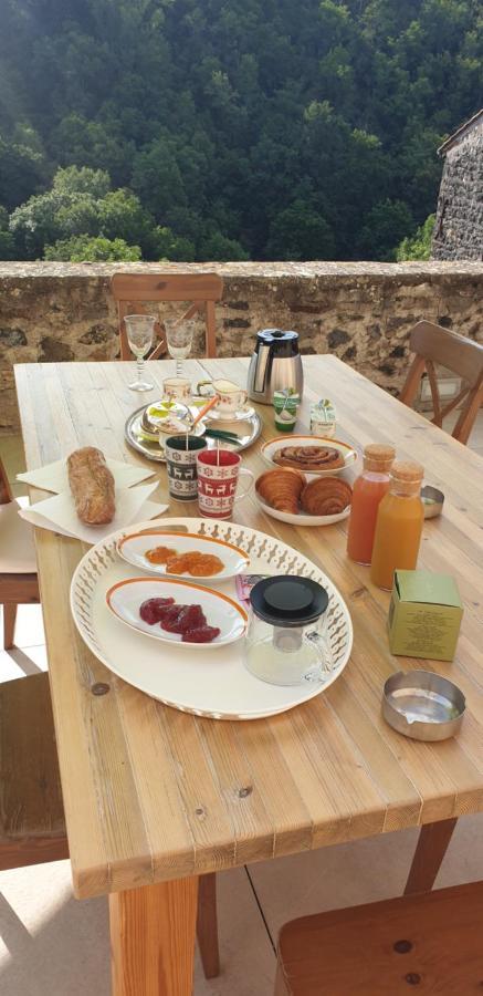 La Tour Noble Bed and Breakfast Saint-Saturnin  Buitenkant foto