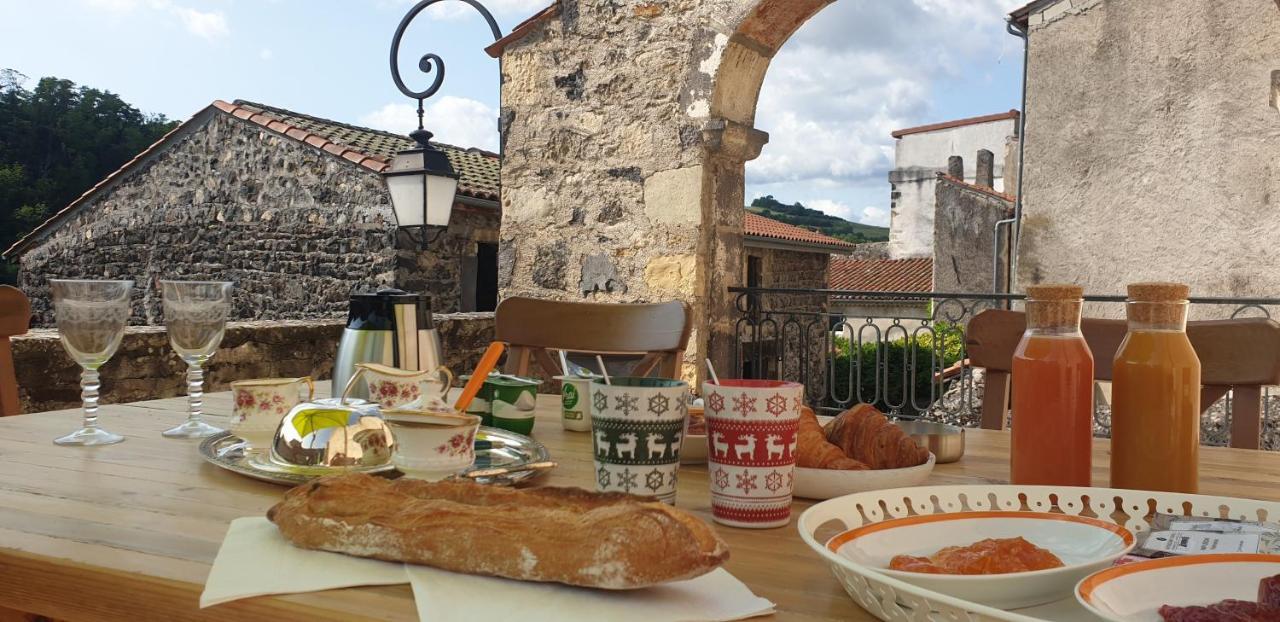 La Tour Noble Bed and Breakfast Saint-Saturnin  Buitenkant foto