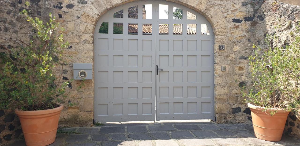 La Tour Noble Bed and Breakfast Saint-Saturnin  Buitenkant foto